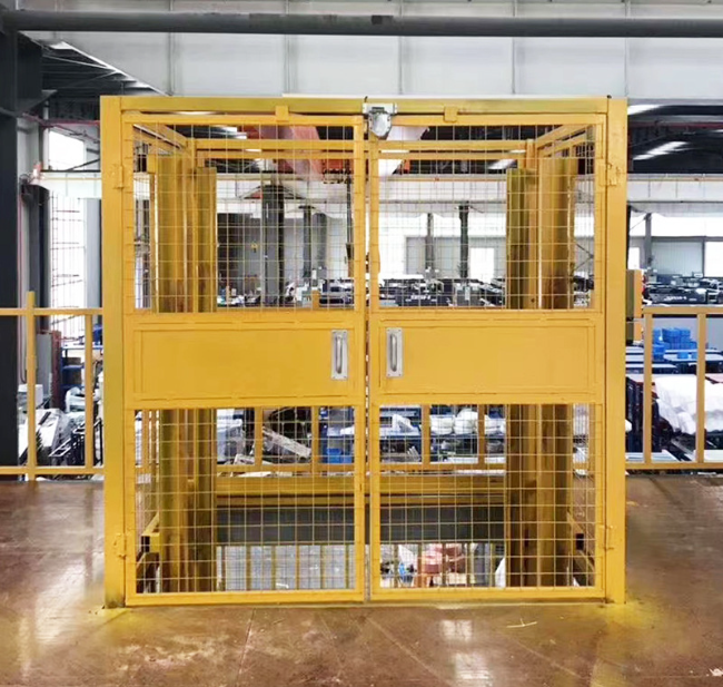 福建智能导轨式升降机亮相